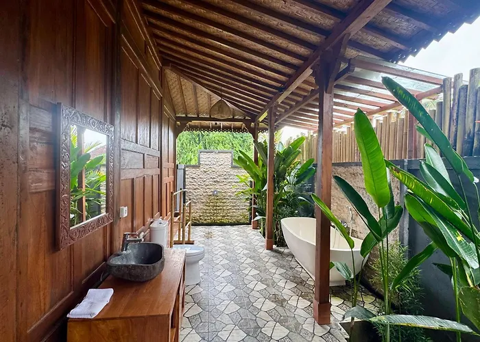 Ebi Villa *